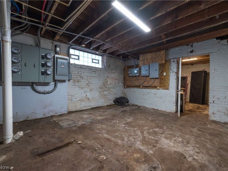 14120 Superior Road, Cleveland, OH 44118 Photo 46