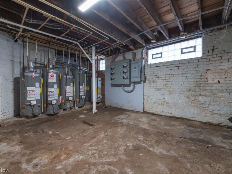 14120 Superior Road, Cleveland, OH 44118 Photo 47