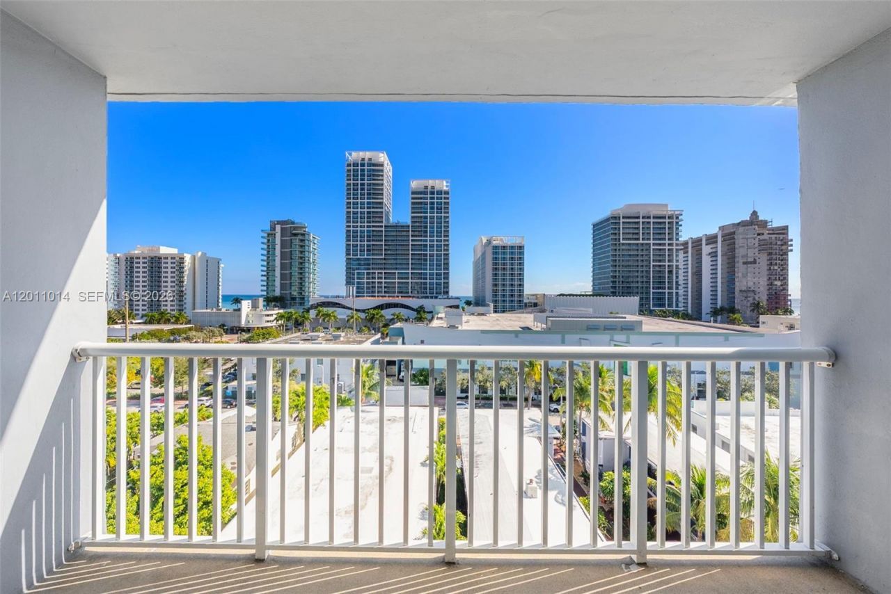 6855 Abbott Ave, Unit 801, Miami Beach, FL 33141 Photo