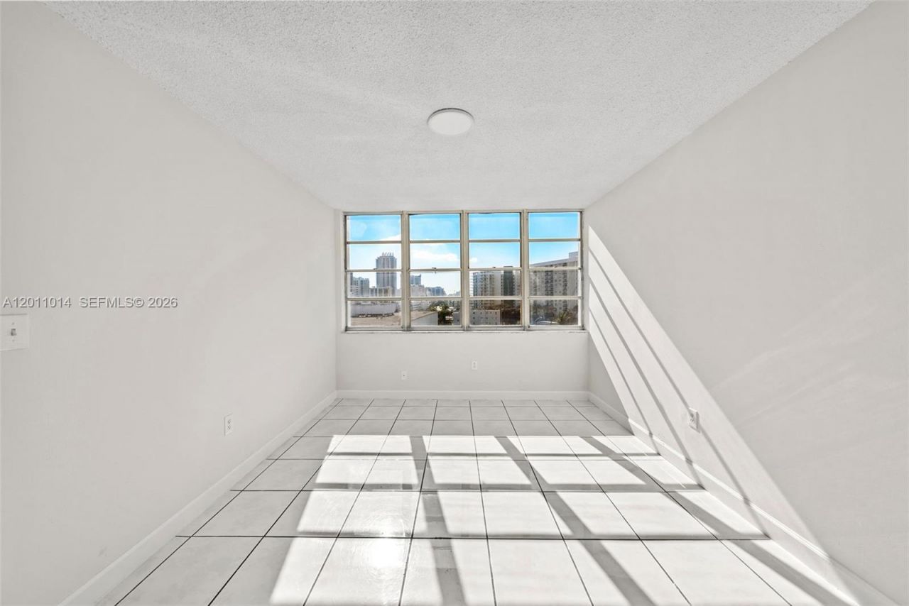6855 Abbott Ave, Unit 801, Miami Beach, FL 33141 Photo