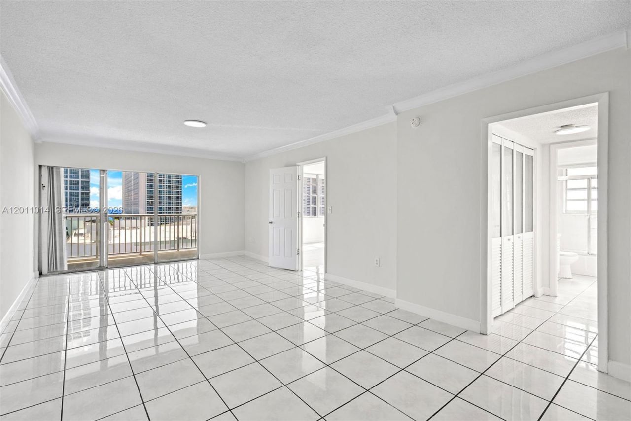 6855 Abbott Ave, Unit 801, Miami Beach, FL 33141 Photo