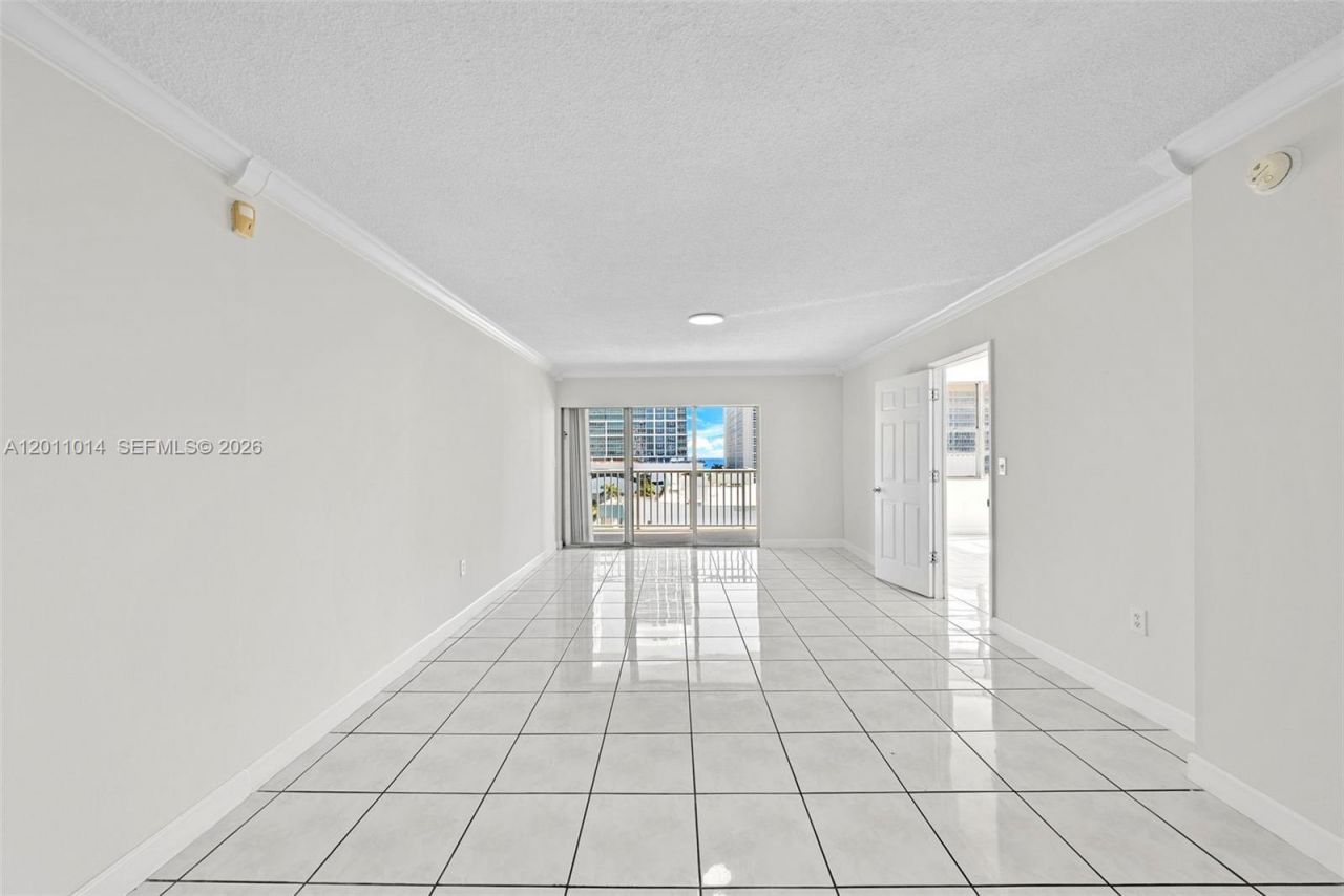 6855 Abbott Ave, Unit 801, Miami Beach, FL 33141 Photo