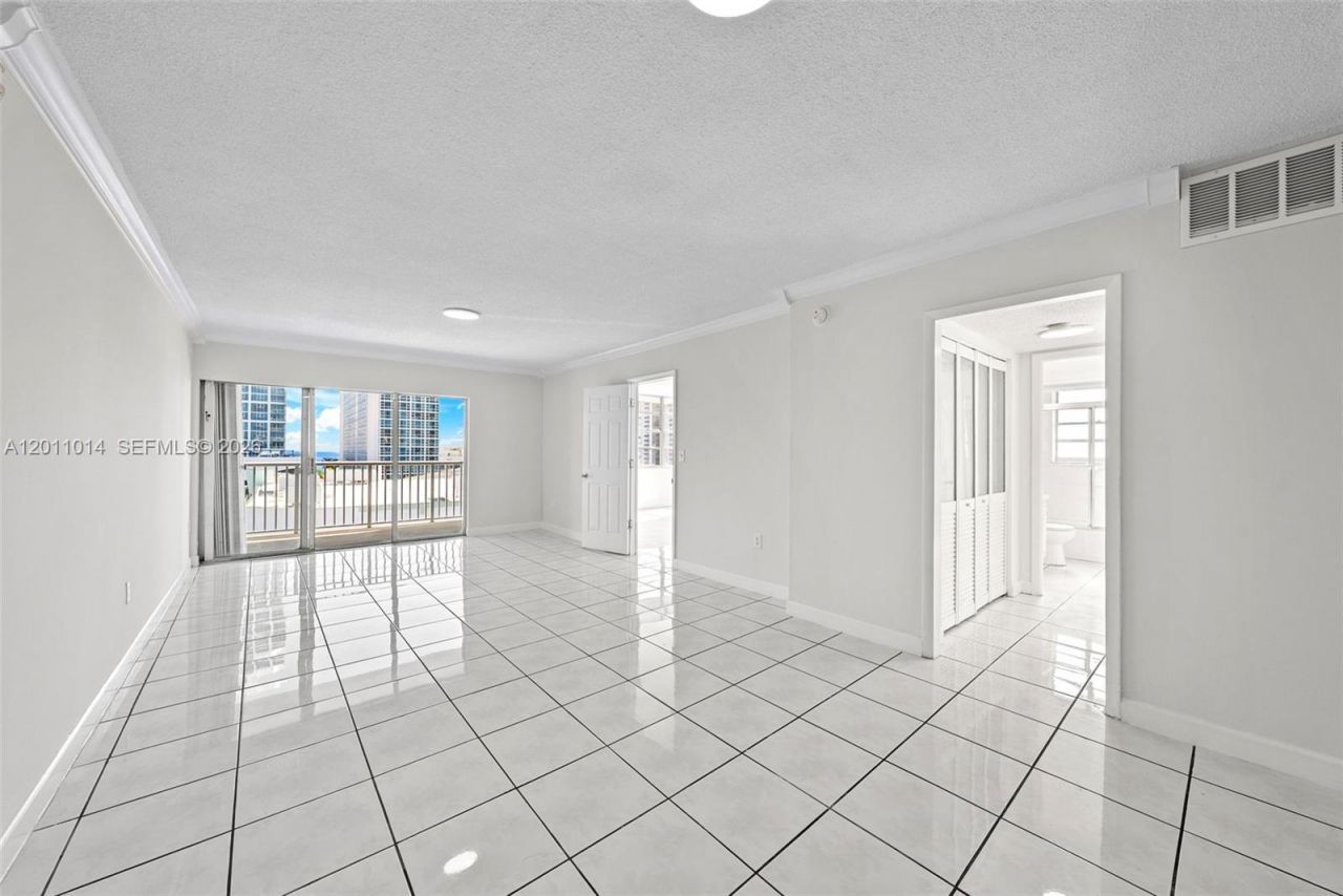 6855 Abbott Ave, Unit 801, Miami Beach, FL 33141 Photo