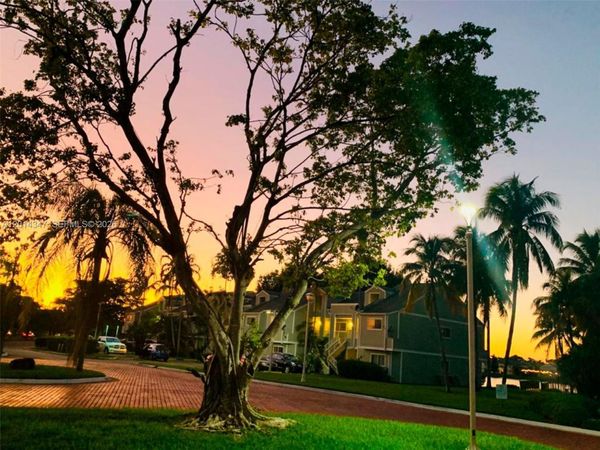3469 NW 44th St , Unit 204, Oakland Park, FL 33309
