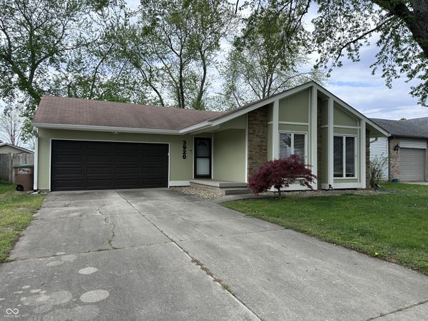 3920 Peppertree Lane , Columbus, IN 47203