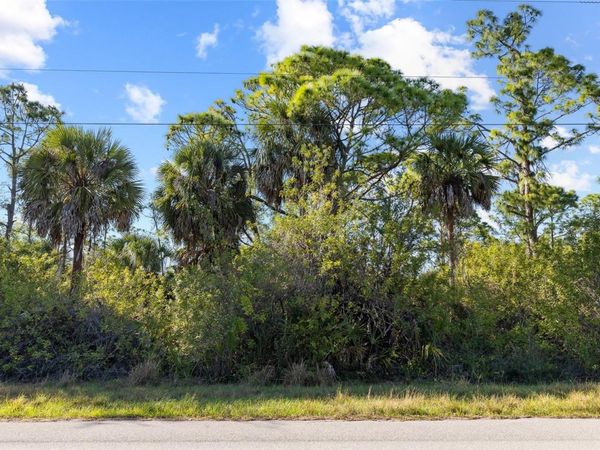 425 CHESHIRE STREET , PORT CHARLOTTE, FL 33953