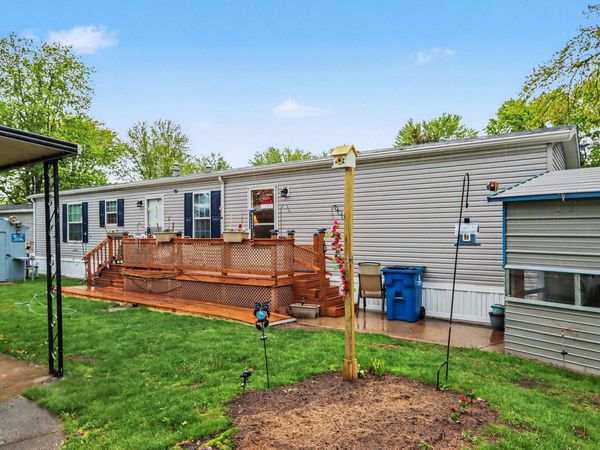6446 Queens Way, Kalamazoo, MI 49009