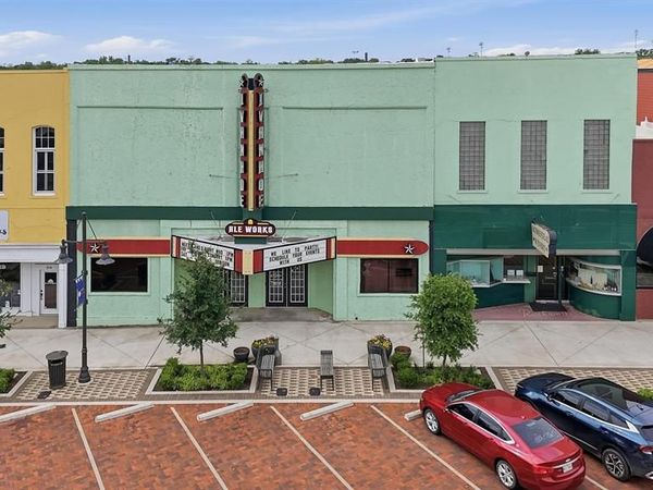 218 W Main Street, Denison, TX 75020