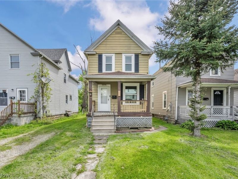 1023 W Washington Avenue, Lorain, OH 44052 Photo 2