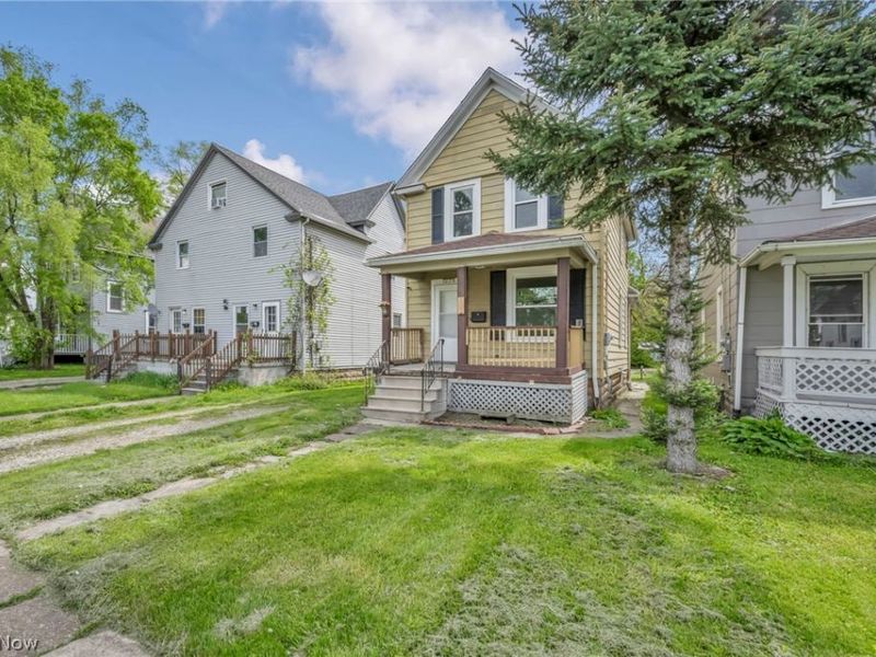 1023 W Washington Avenue, Lorain, OH 44052 Photo 3