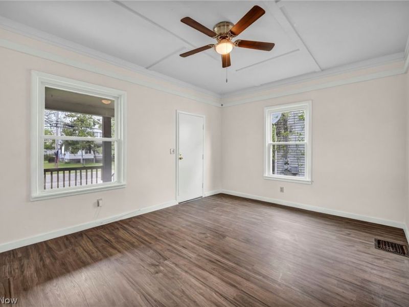 1023 W Washington Avenue, Lorain, OH 44052 Photo 7