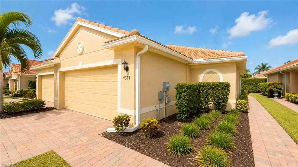 4391 Dutchess Park Rd, Fort Myers, FL 33916 Photo
