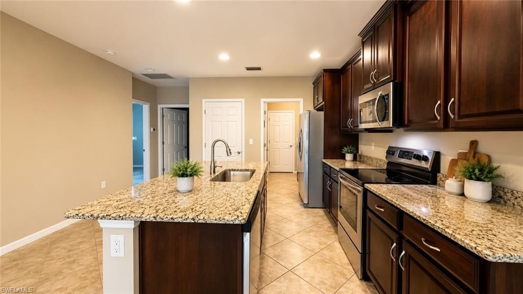 4391 Dutchess Park Rd, Fort Myers, FL 33916 Photo