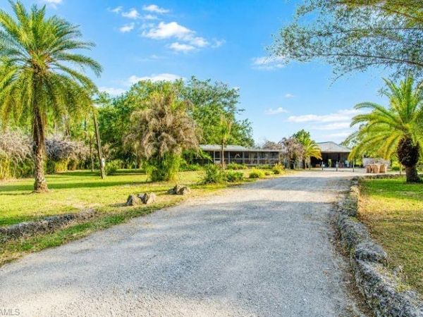 3880 Packinghouse RD, ALVA, FL 33920