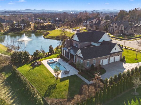 1204 Echo Ln, Franklin, TN 37069