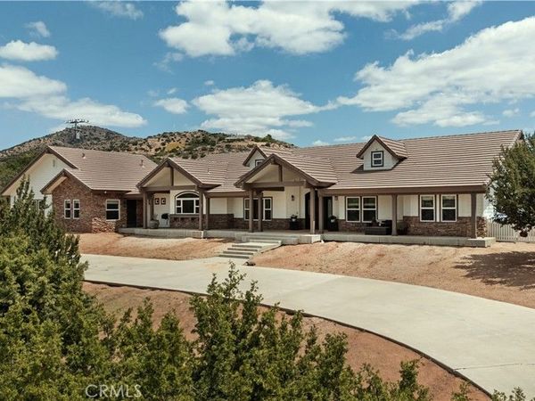 33322 Deerglen Lane, Agua Dulce, CA 91390