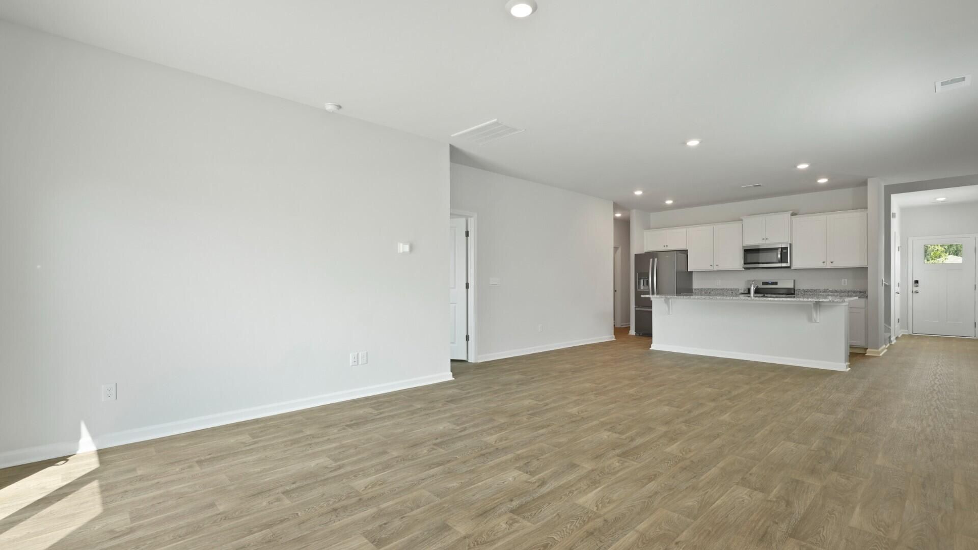 371 Willow Run Drive Photo 4