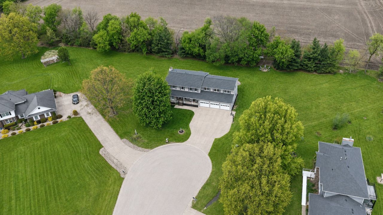 8506 Federalist Road, Marion, IA 52302 Main Photo