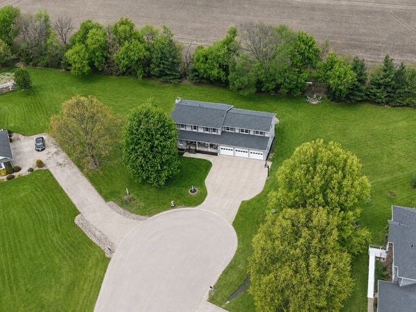 8506 Federalist Road, Marion, IA 52302
