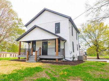 7437 E Lincoln Way, Apple Creek, OH 44606