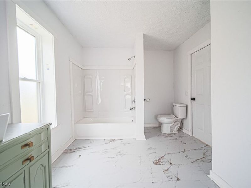 7437 E Lincoln Way, Apple Creek, OH 44606 Photo 18