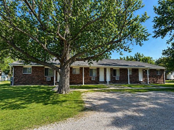 404 E Main Street , Desoto, IL 62924