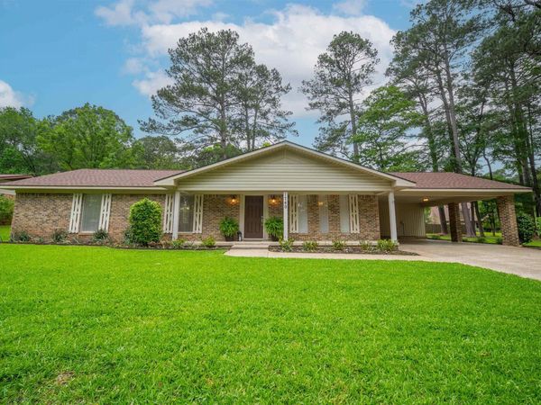 1740 Holly Hill Drive, Camden, AR 71701