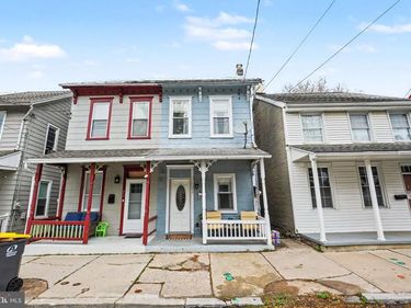315 W HIGH STREET, WOMELSDORF, PA 19567