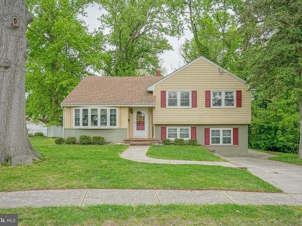 5 CYPRESS CIRCLE , WEST DEPTFORD, NJ 08096