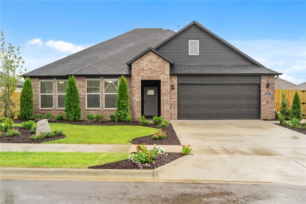 449 W Canada Drive , Farmington, AR 72730 Main Photo