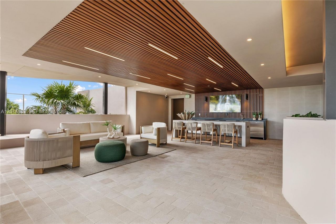 3034 Oak Ave, Unit 208, Miami, FL 33133 Photo