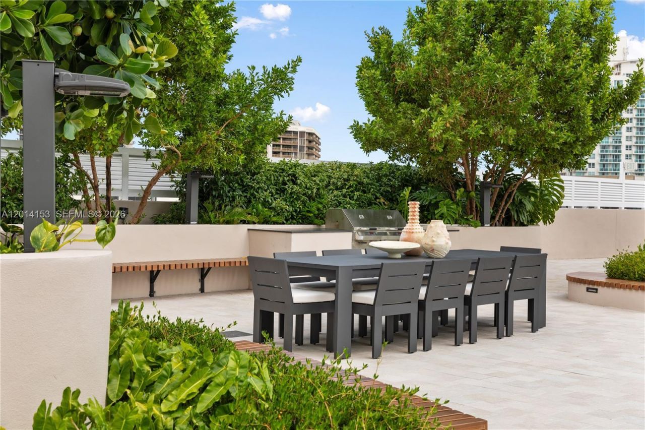 3034 Oak Ave, Unit 208, Miami, FL 33133 Photo