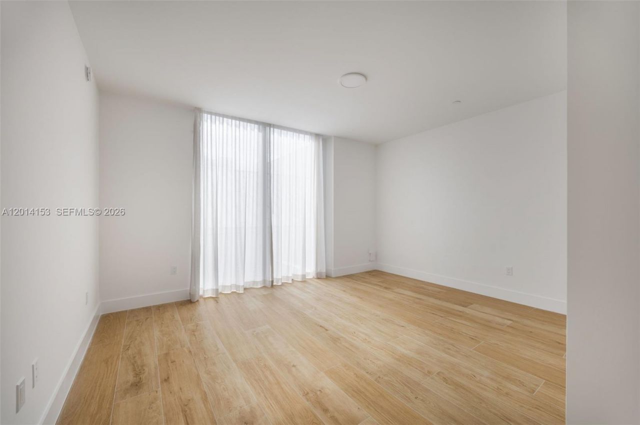 3034 Oak Ave, Unit 208, Miami, FL 33133 Photo