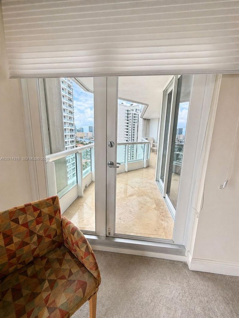21055 Yacht Club Dr , Unit 2403, Aventura, FL 33180 Photo