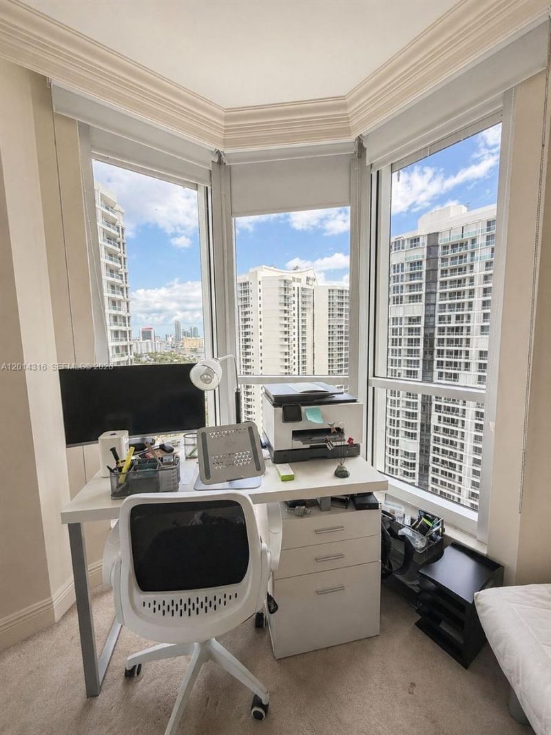 21055 Yacht Club Dr , Unit 2403, Aventura, FL 33180 Photo