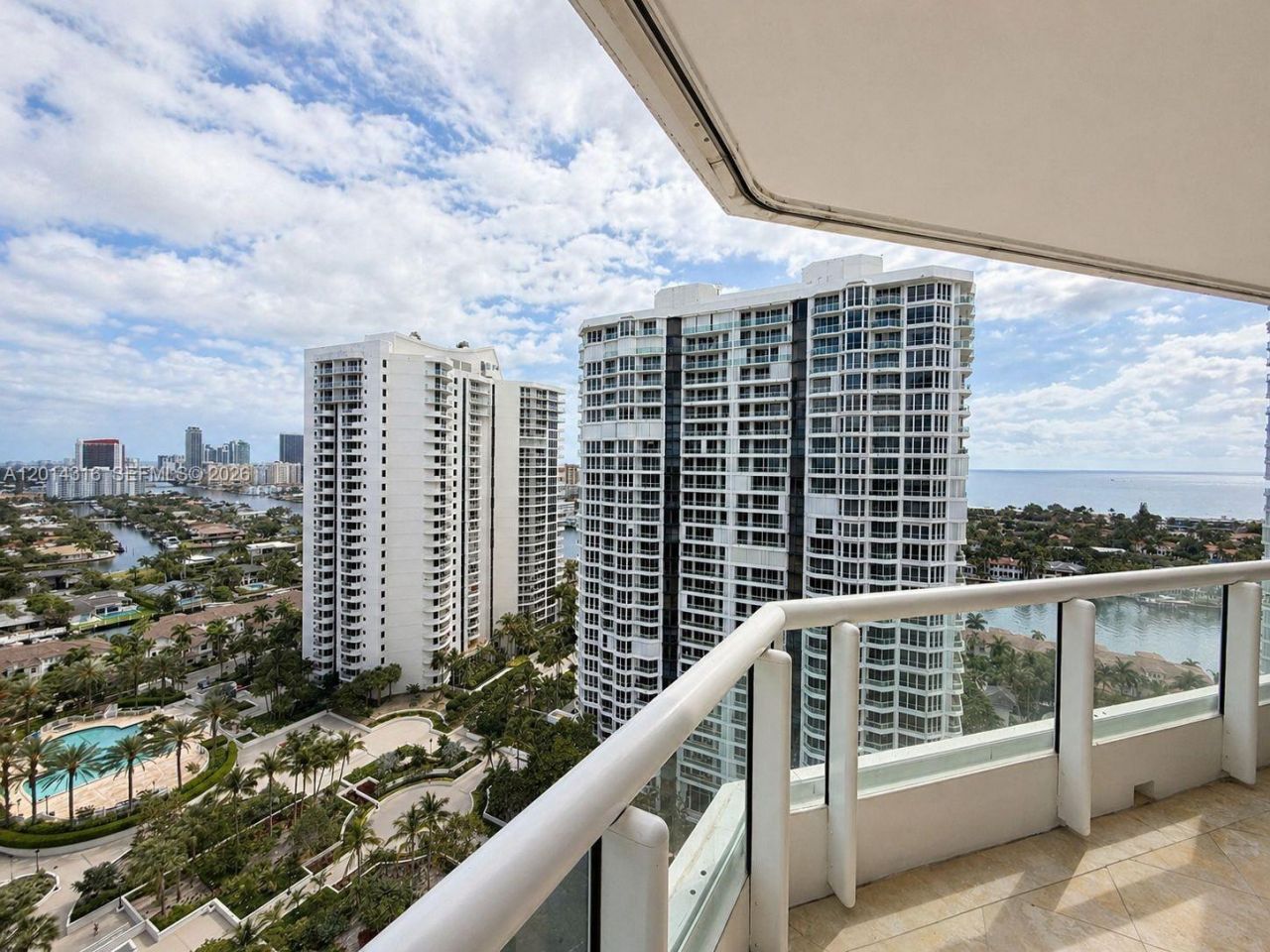 21055 Yacht Club Dr , Unit 2403, Aventura, FL 33180 Photo
