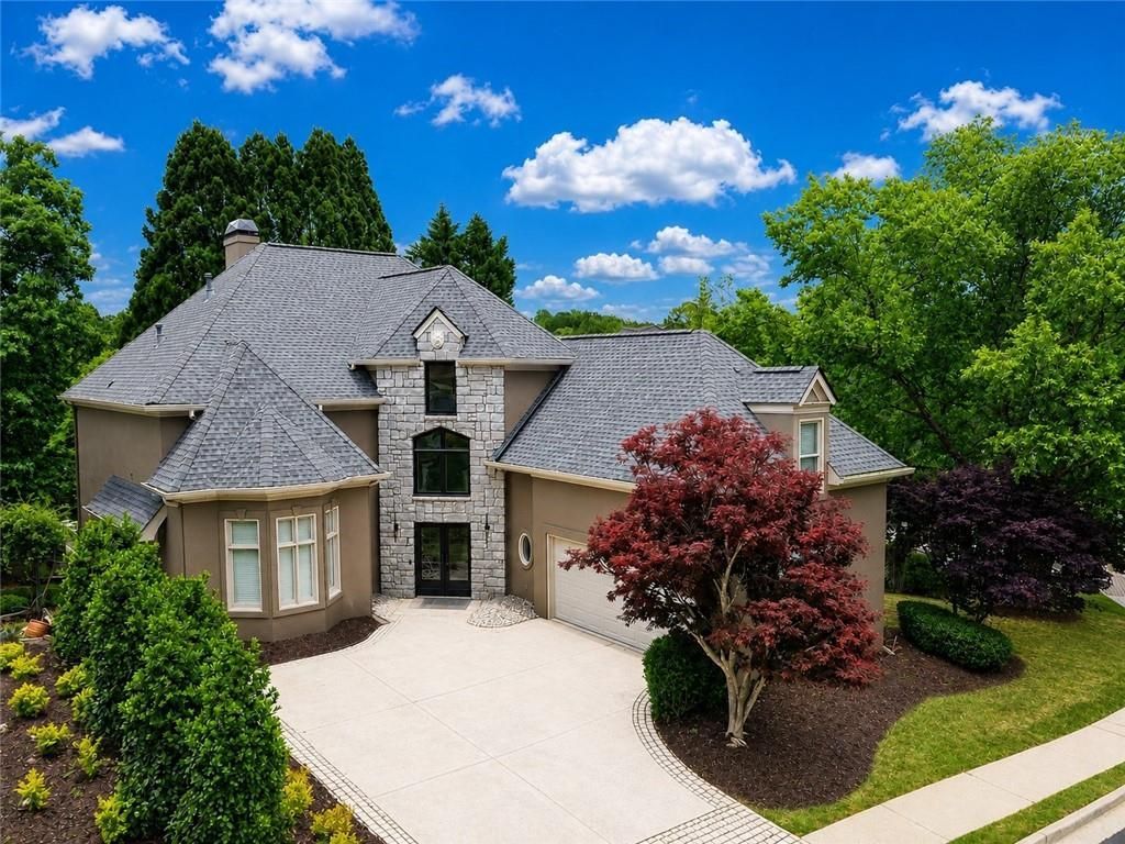 915 Renaissance Way, Roswell, GA 30076 Main Photo