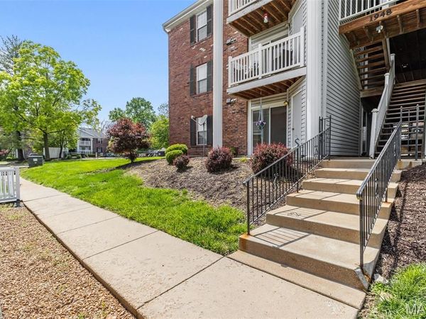 1948 Marine Terrace Drive, Unit B, St Louis, MO 63146
