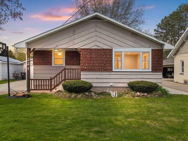 221 RIVER HEIGHTS, Shawano, WI 54166