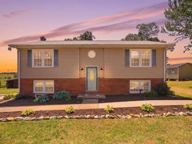 935 Turkey Mountain Rd., Amherst, VA 24521