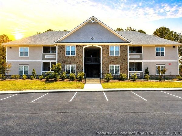 260 Gallery Drive, Unit 102, Spring Lake, NC 28390