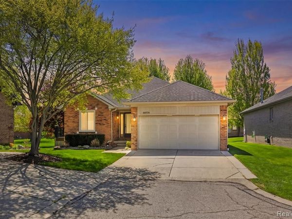 15774 Montego Bay Court , Clinton Twp, MI 48035