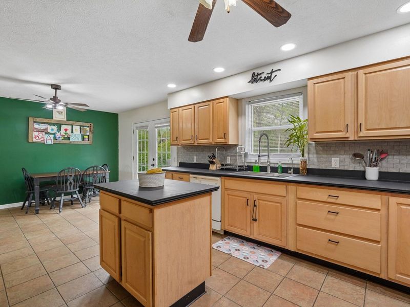 3858 Township Road 145 , Zanesfield, OH 43360 Photo 15