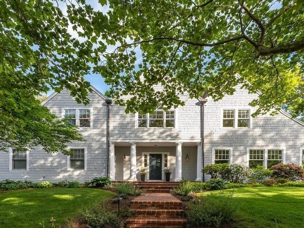 6 Hampton Rd, Lexington, MA 02421
