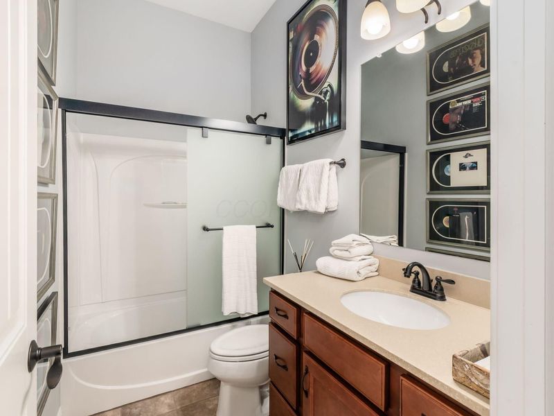5696 Trafalgar Lane, Dublin, OH 43016 Photo 24