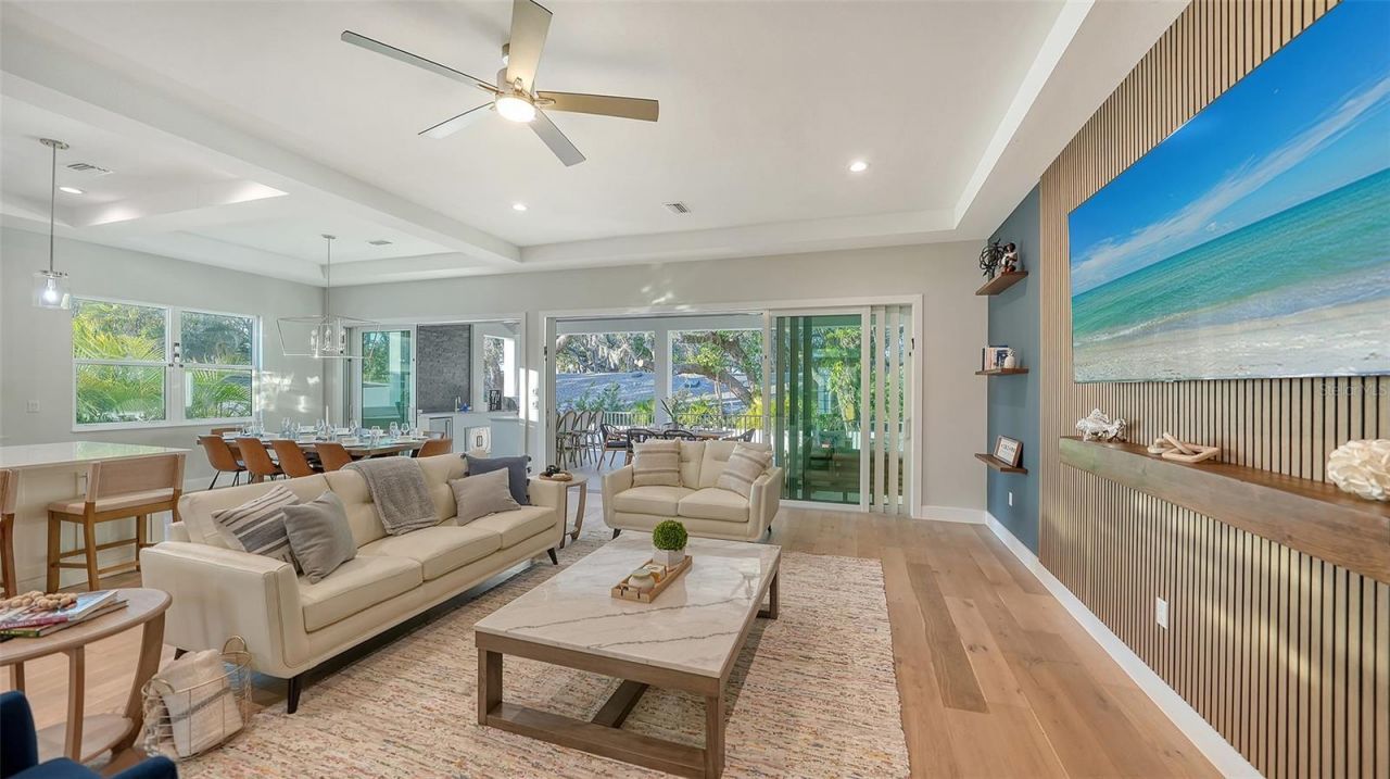 1537 Siesta Drive , Sarasota, FL 34239 Photo