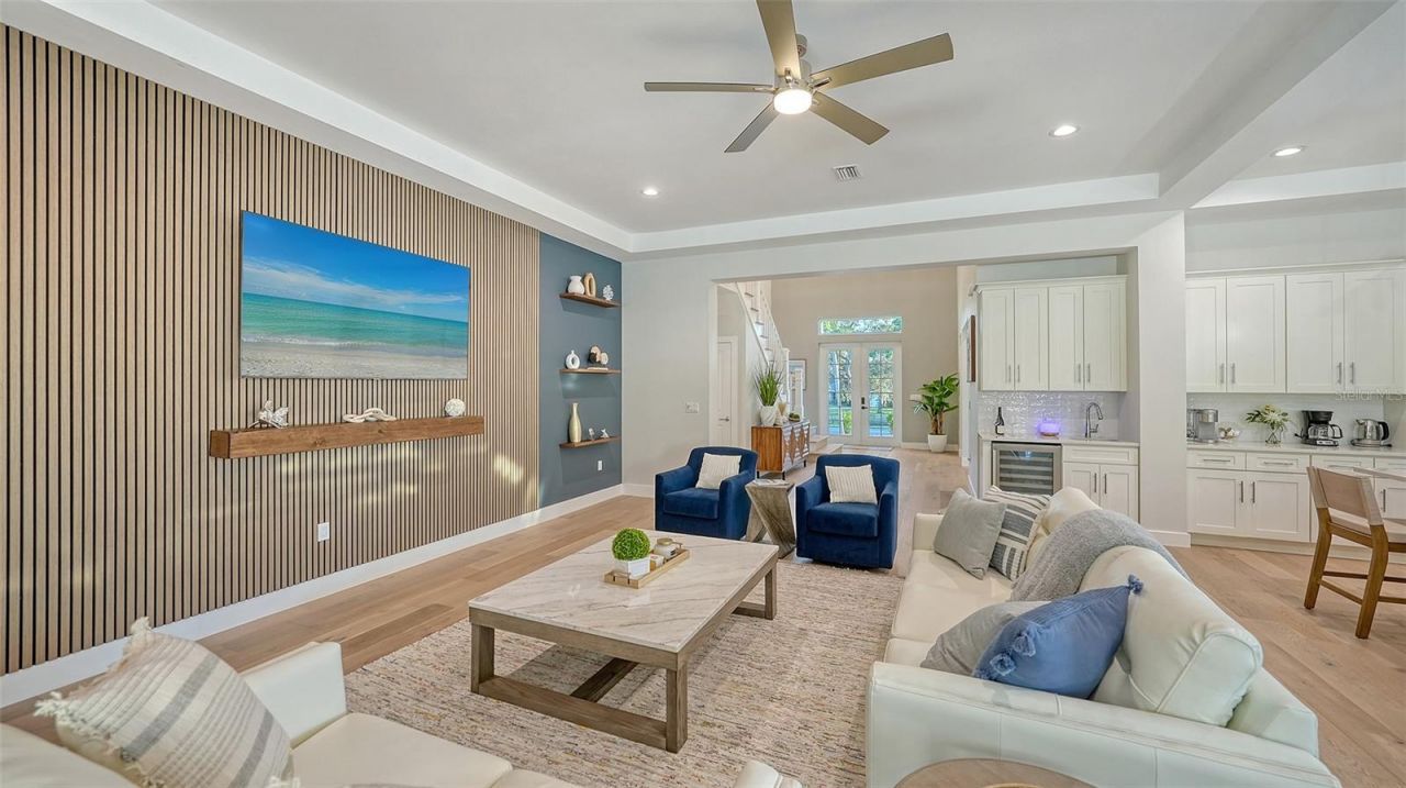 1537 Siesta Drive , Sarasota, FL 34239 Photo