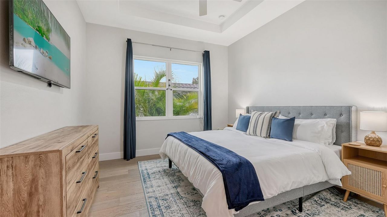 1537 Siesta Drive , Sarasota, FL 34239 Photo