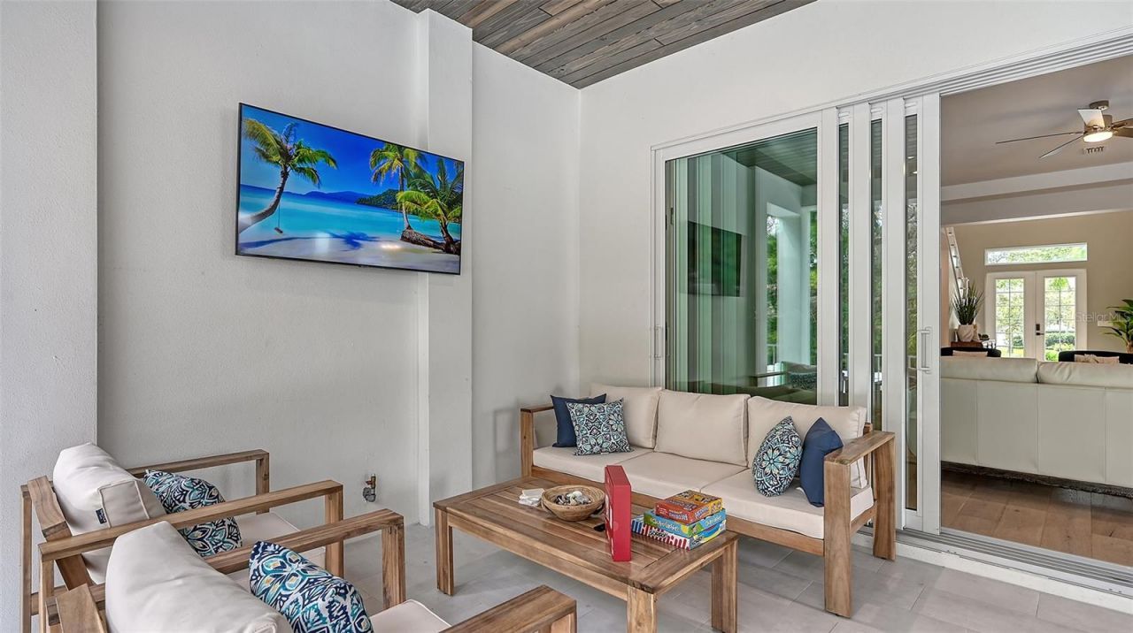 1537 Siesta Drive , Sarasota, FL 34239 Photo