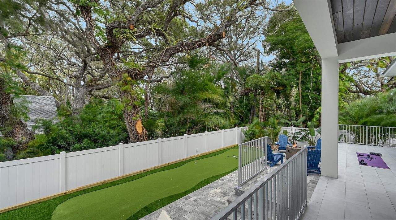 1537 Siesta Drive , Sarasota, FL 34239 Photo
